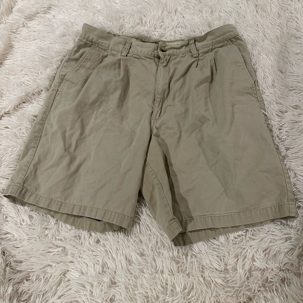 Eddie Bauer men’s size 36 khaki shorts, 100% cotton,‎ excellent condition
